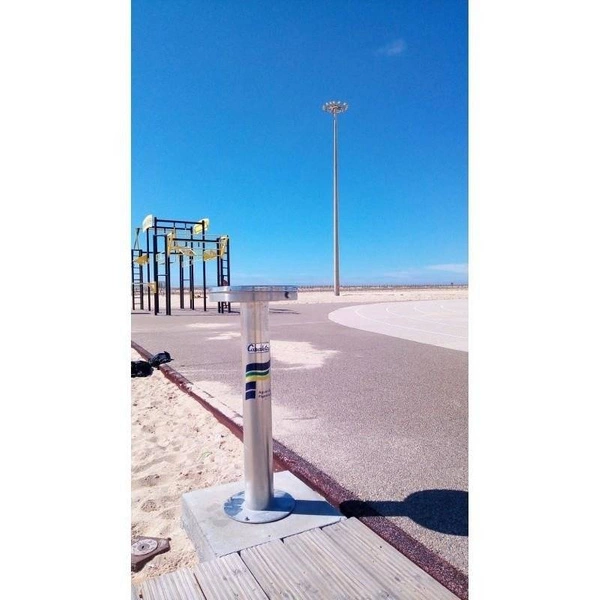 Canaletas M-2JRO 86 Zewnętrzna fontanna wody pitnej