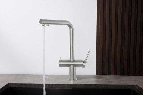 Blue Water Delta Stal Trójdrożna bateria kuchenna z wyciąganą wylewką