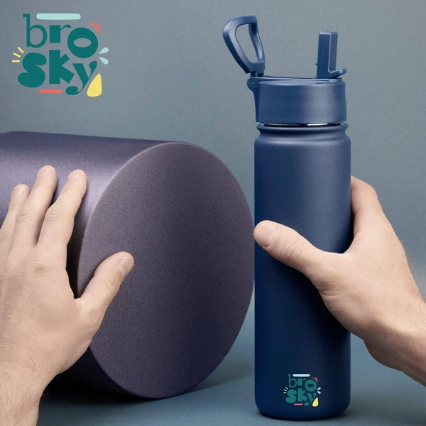 Brosky Basic Stalowa butelka na wodę w kolorze ciemnoniebieskim 680ml