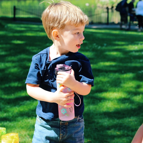ION8 Różowa butelka na wodę w kotki 500 ml
