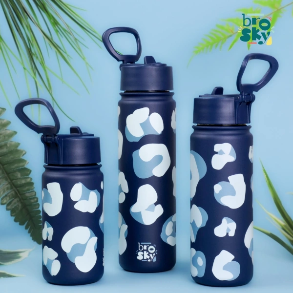 Brosky Wild Ciemnoniebieski bidon na wodę z nadrukiem 450 ml