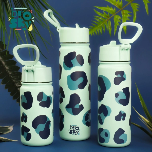 Brosky Wild Miętowa butelka na wodę z nadrukiem w motyw zwierzęcy 550 ml